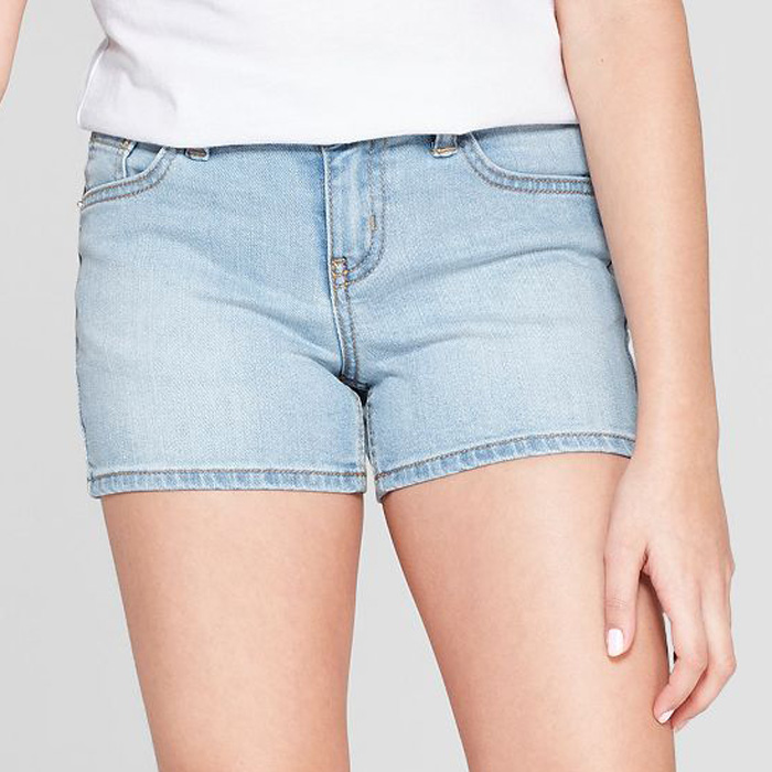 Quần short jean bé gái vải co giãn mềm đẹp hàng XK từ 18kg đến 40kg màu xanh nhạt trơn